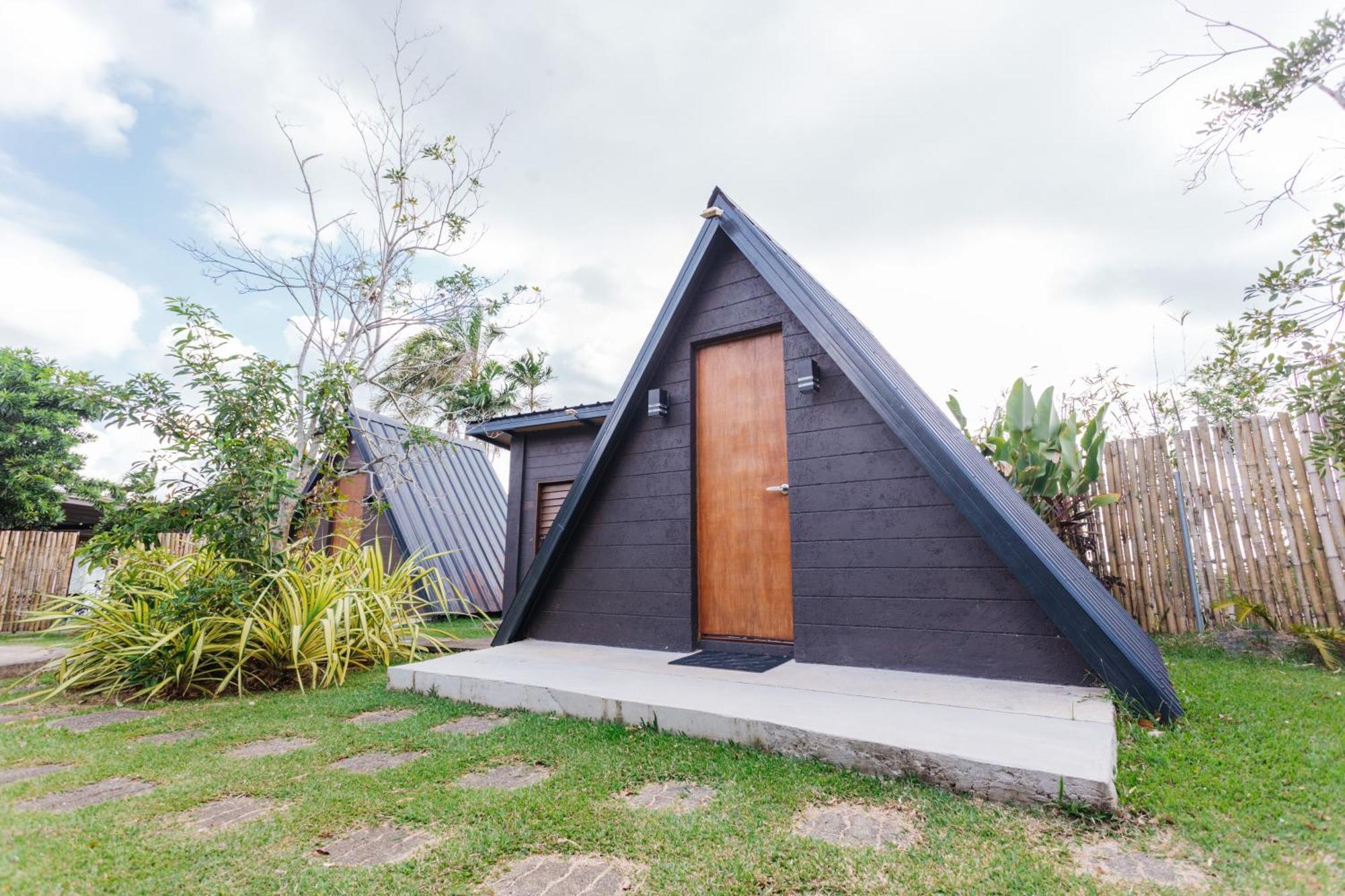 Lumban Spacio Caliraya Bed & Breakfast المظهر الخارجي الصورة
