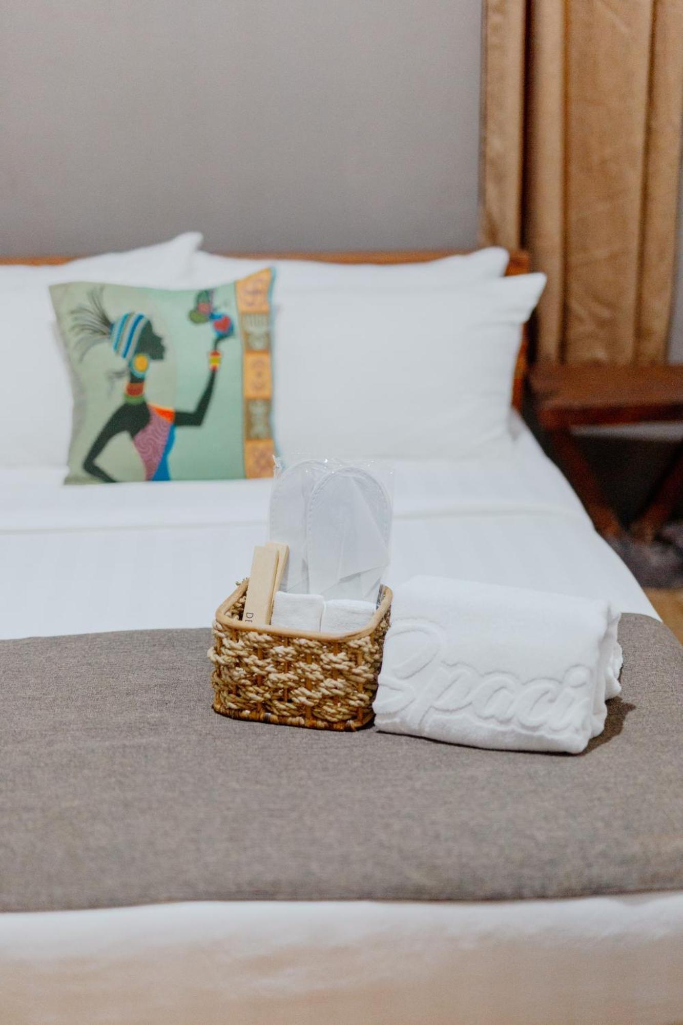 Lumban Spacio Caliraya Bed & Breakfast المظهر الخارجي الصورة