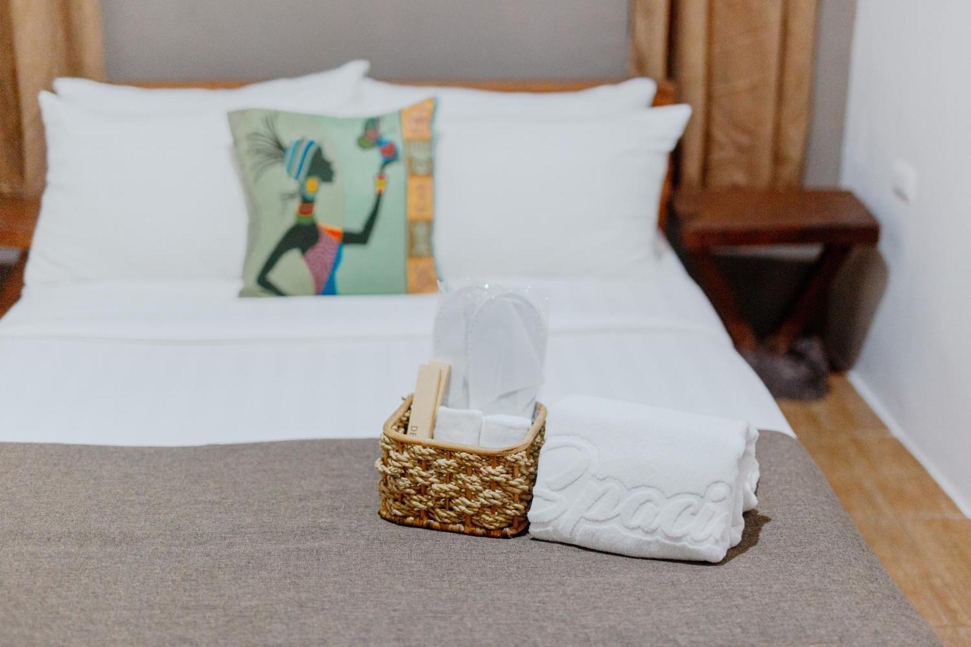 Lumban Spacio Caliraya Bed & Breakfast المظهر الخارجي الصورة