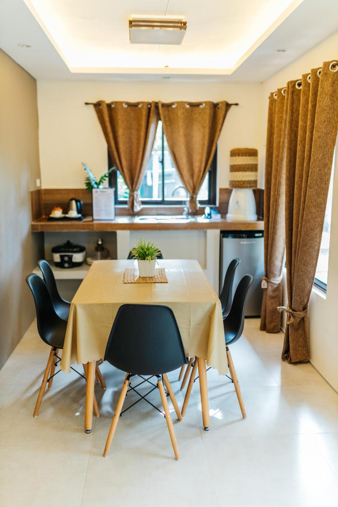Lumban Spacio Caliraya Bed & Breakfast المظهر الخارجي الصورة