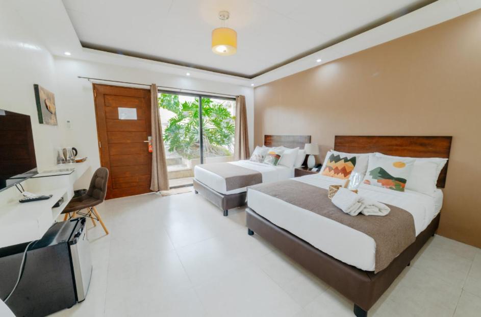 Lumban Spacio Caliraya Bed & Breakfast المظهر الخارجي الصورة