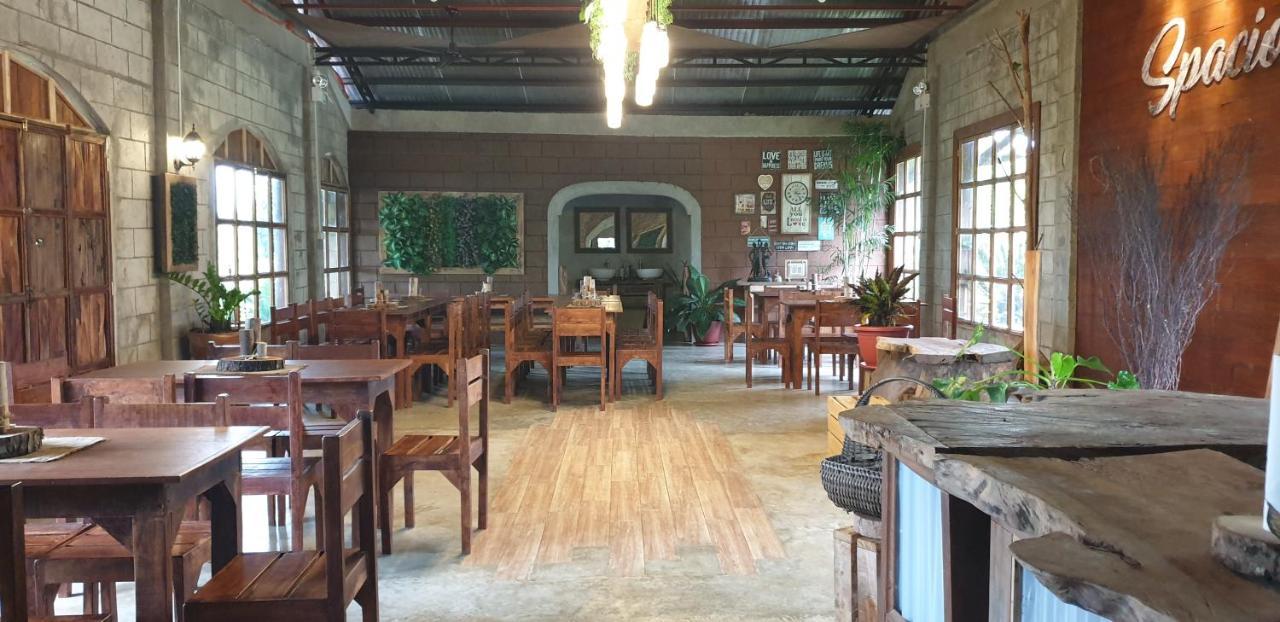 Lumban Spacio Caliraya Bed & Breakfast المظهر الخارجي الصورة